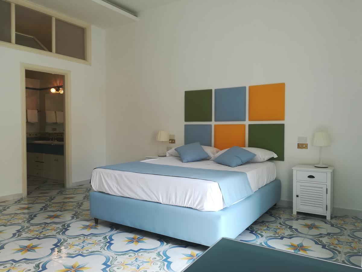 Suitenapolisantalucia Couette-café Naples